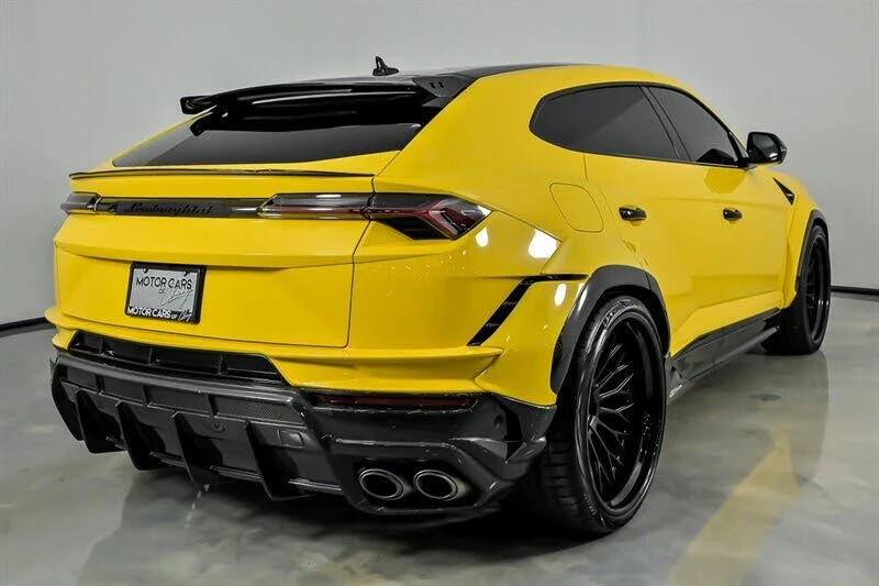 2023 Lamborghini Urus Performante - Image 11 of 31