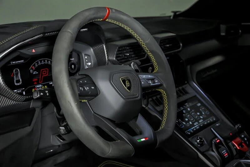 2023 Lamborghini Urus Performante - Image 22 of 31