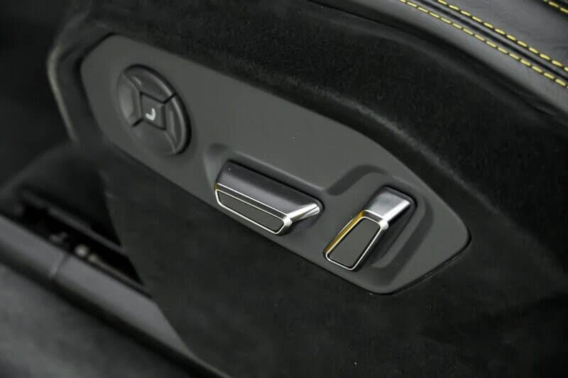 2023 Lamborghini Urus Performante - Image 23 of 31