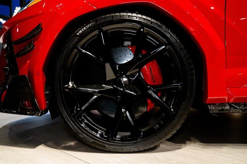 2023 Lamborghini Urus Performante - Image 10 of 29