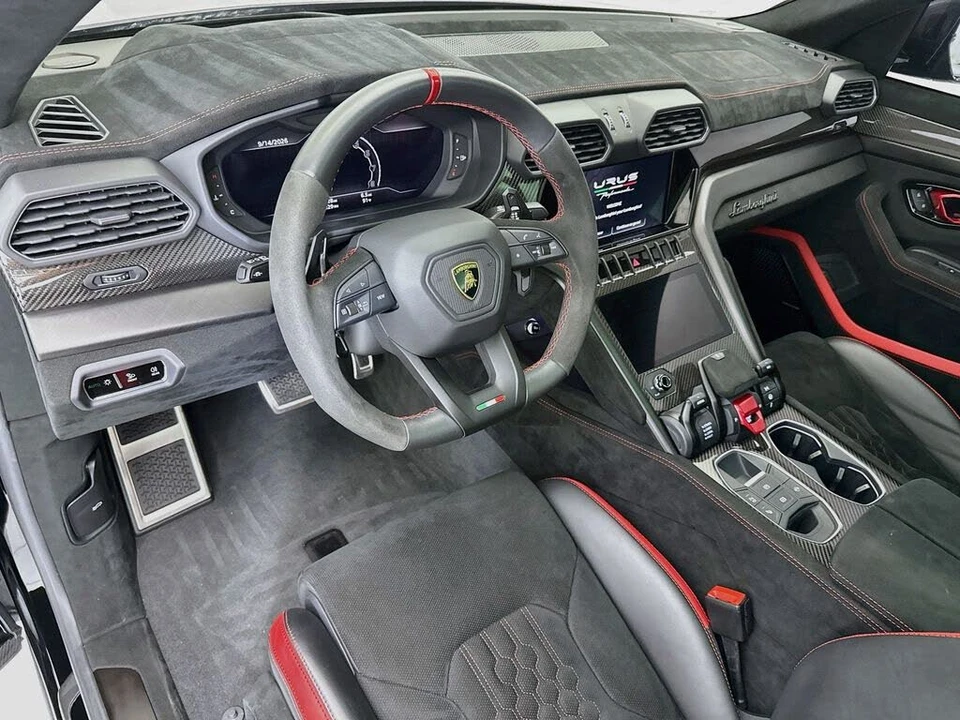 2023 Lamborghini Urus Performante - Image 9 of 31