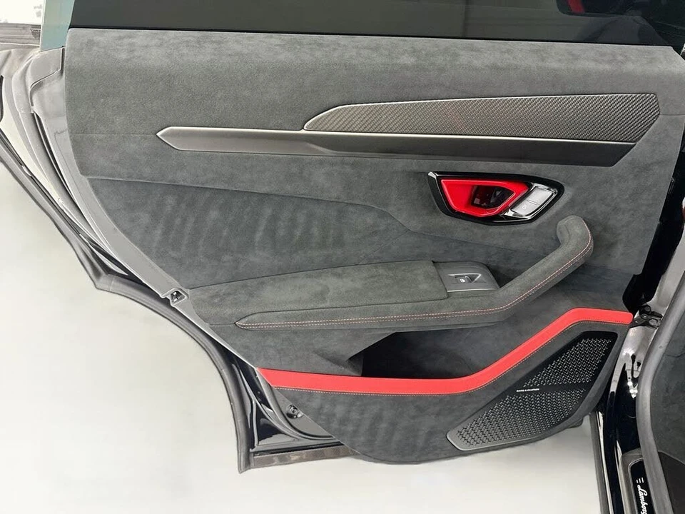 2023 Lamborghini Urus Performante - Image 25 of 31