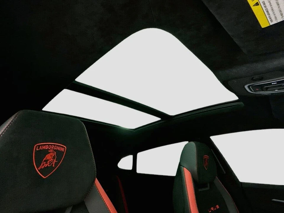 2023 Lamborghini Urus Performante - Image 17 of 31