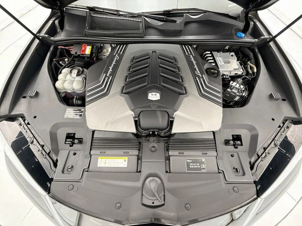 2023 Lamborghini Urus Performante - Image 28 of 31