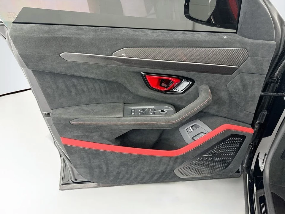 2023 Lamborghini Urus Performante - Image 23 of 31