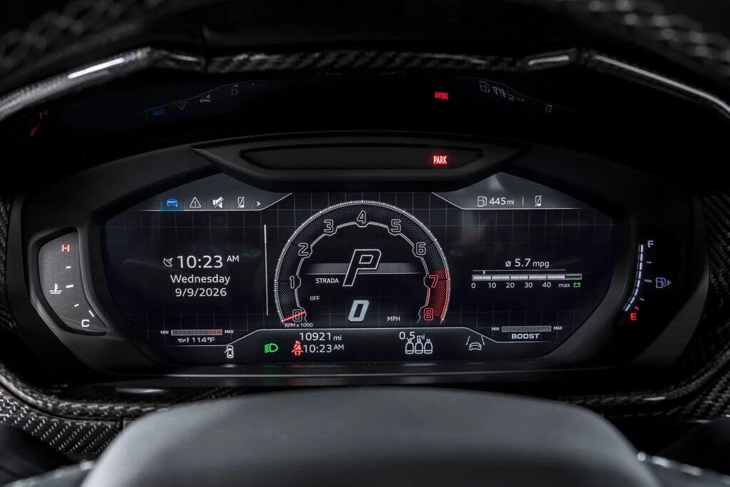 2023 Lamborghini Urus Performante - Image 16 of 31