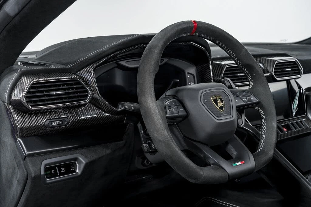 2023 Lamborghini Urus Performante - Image 14 of 31