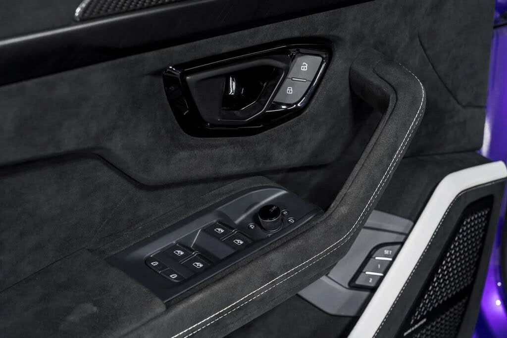 2023 Lamborghini Urus Performante - Image 10 of 31
