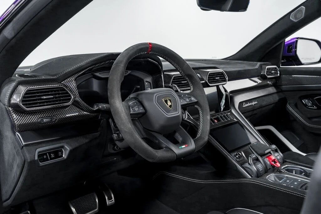 2023 Lamborghini Urus Performante - Image 13 of 31