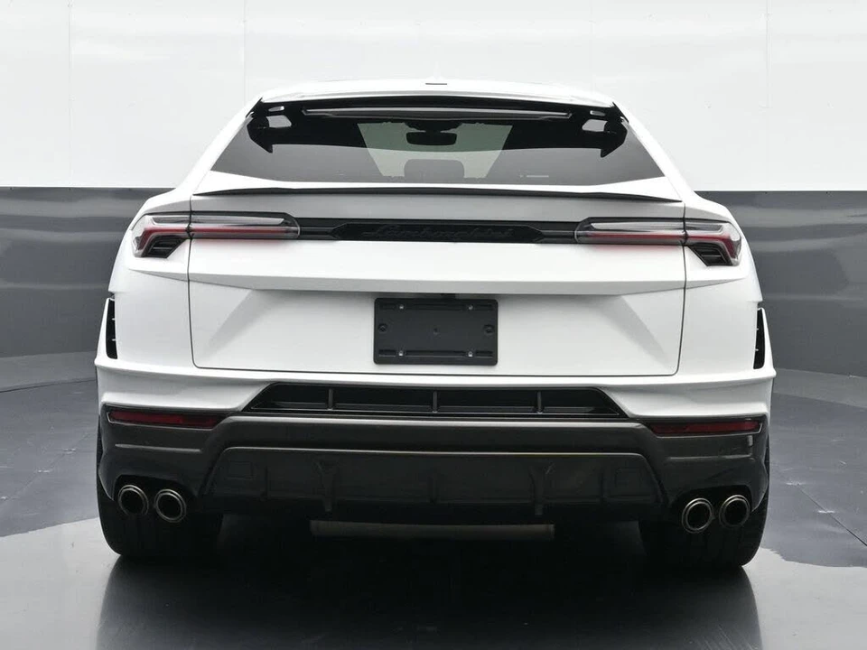 2023 Lamborghini Urus Performante - Image 16 of 27
