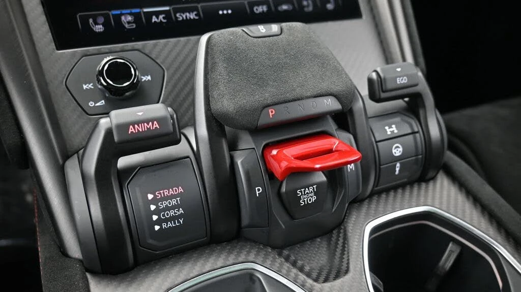 2023 Lamborghini Urus Performante - Image 25 of 27