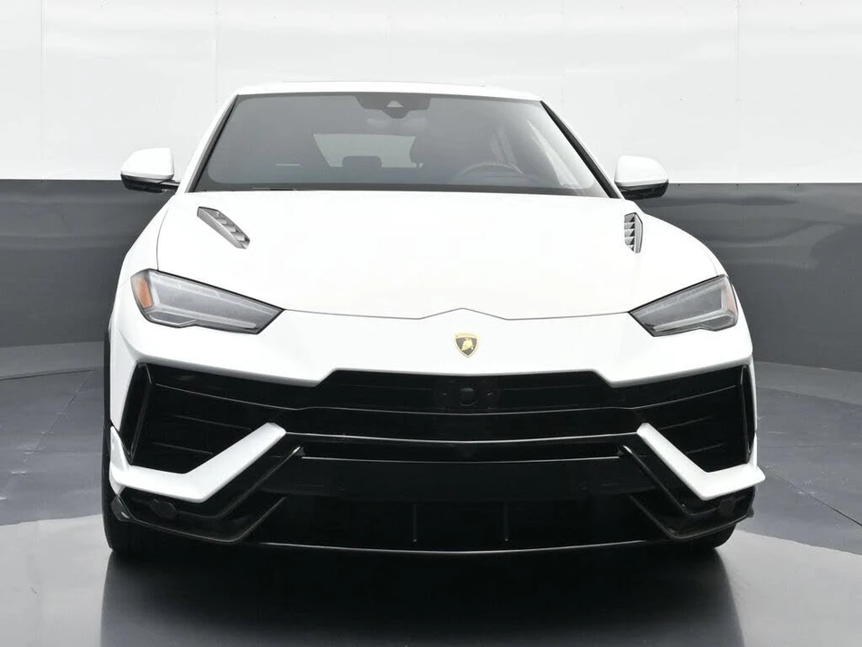 2023 Lamborghini Urus Performante - Image 15 of 27