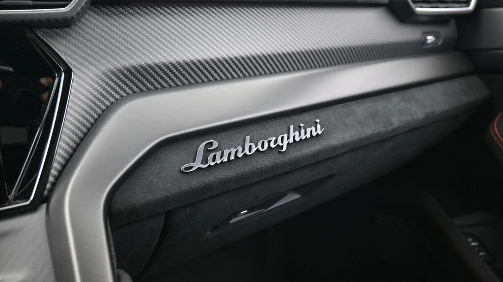 2023 Lamborghini Urus Performante - Image 24 of 27
