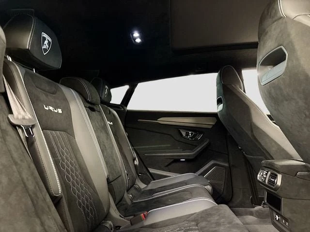 2023 Lamborghini Urus Performante - Image 16 of 20