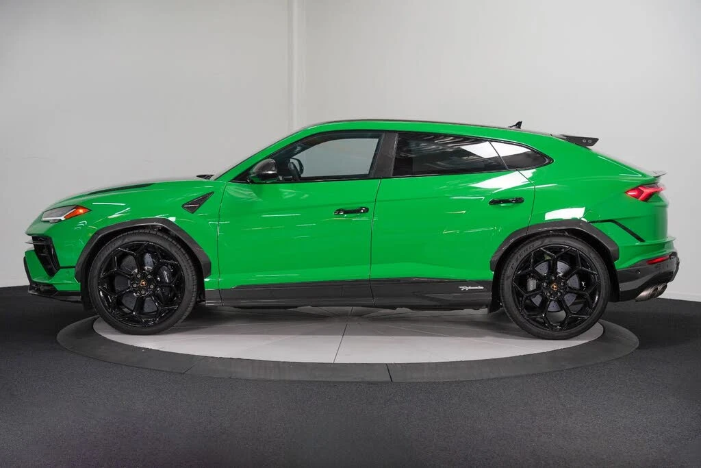 2023 Lamborghini Urus Performante - Image 7 of 31