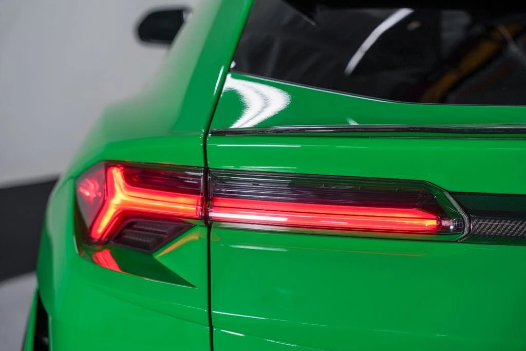 2023 Lamborghini Urus Performante - Image 26 of 31