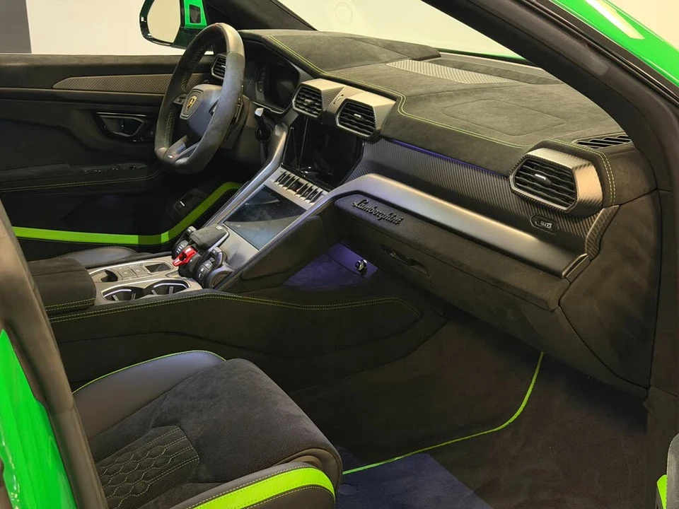 2023 Lamborghini Urus Performante - Image 22 of 29