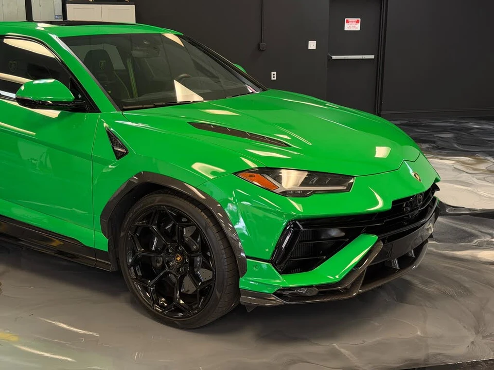 2023 Lamborghini Urus Performante - Image 3 of 29