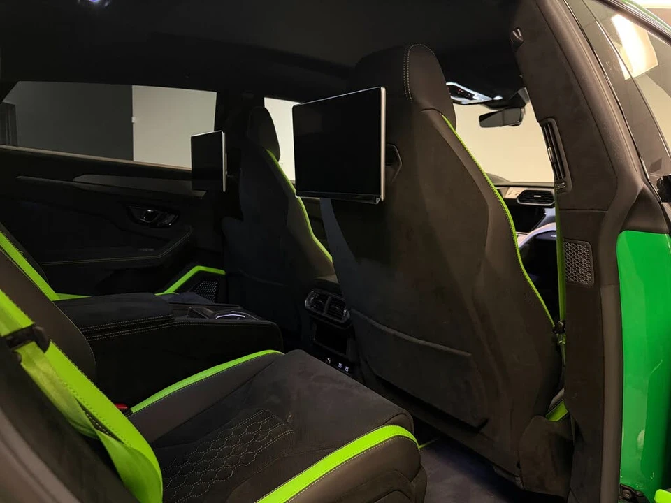 2023 Lamborghini Urus Performante - Image 24 of 29