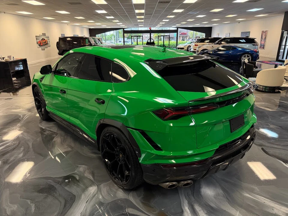 2023 Lamborghini Urus Performante - Image 17 of 29