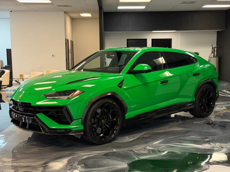 2023 Lamborghini Urus Performante - Image 5 of 29