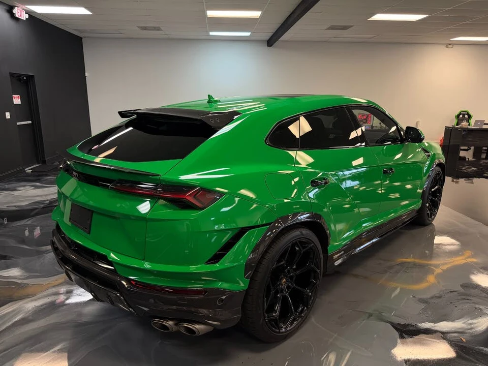 2023 Lamborghini Urus Performante - Image 18 of 29