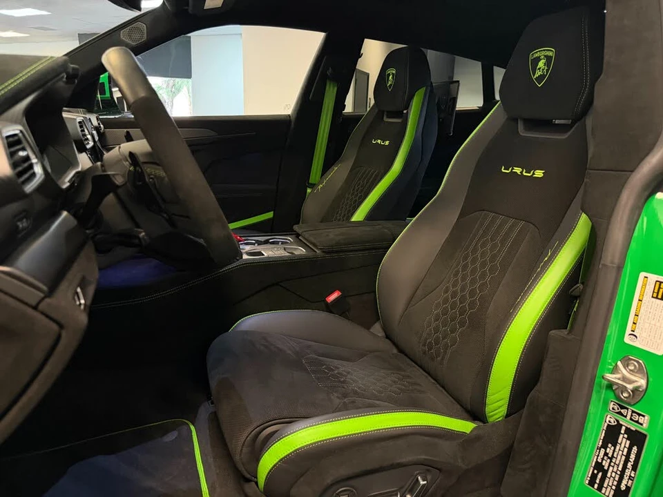 2023 Lamborghini Urus Performante - Image 7 of 29