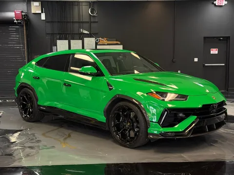 2023 Lamborghini Urus Performante AWD