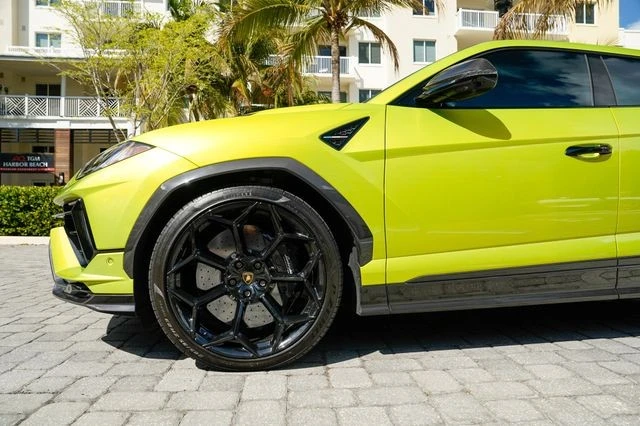 2023 Lamborghini Urus Performante - Image 12 of 21