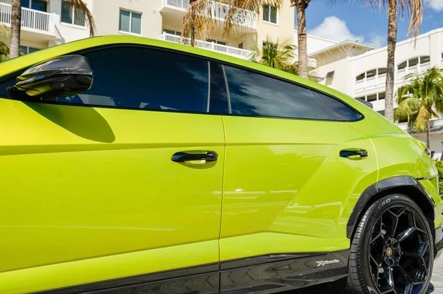 2023 Lamborghini Urus Performante - Image 11 of 21