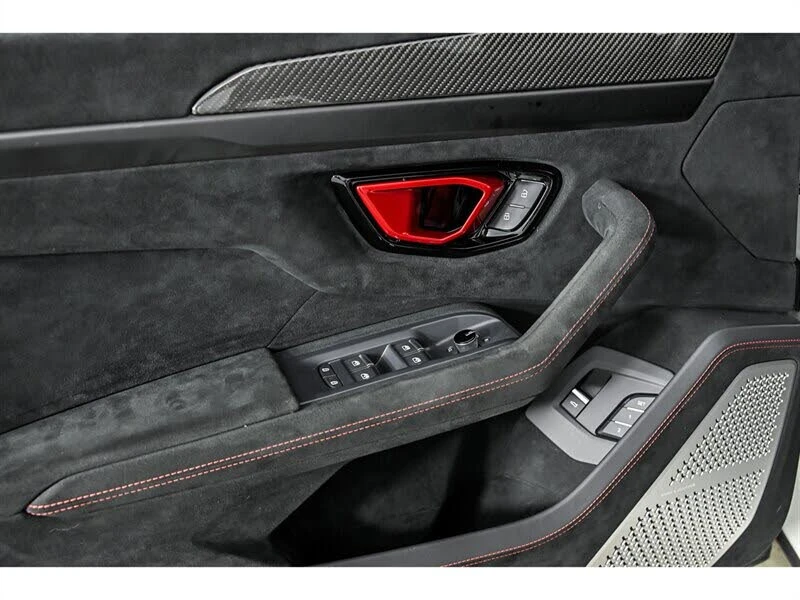 2023 Lamborghini Urus Performante - Image 19 of 31