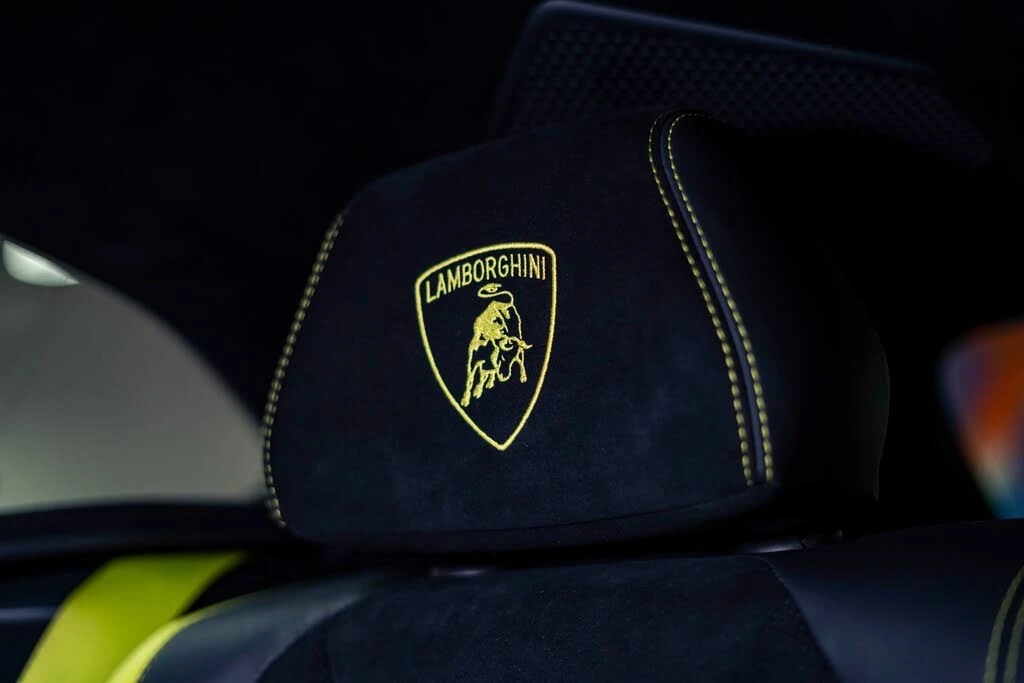2023 Lamborghini Urus Performante - Image 29 of 31
