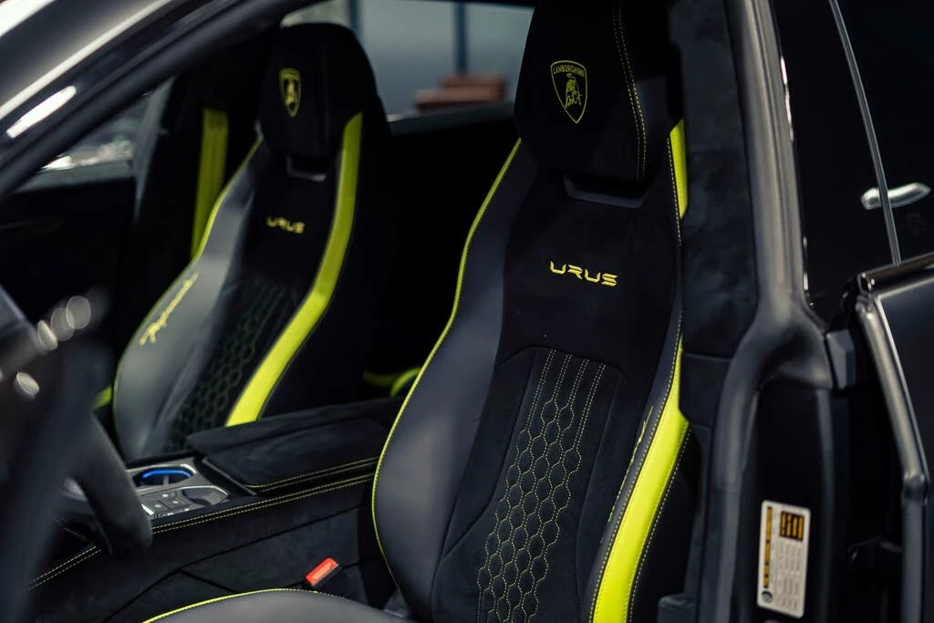2023 Lamborghini Urus Performante - Image 2 of 31
