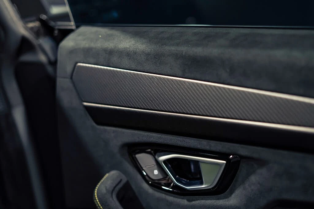 2023 Lamborghini Urus Performante - Image 24 of 31