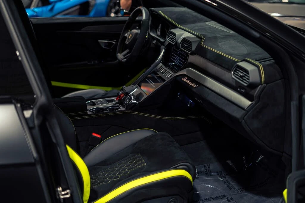 2023 Lamborghini Urus Performante - Image 20 of 31
