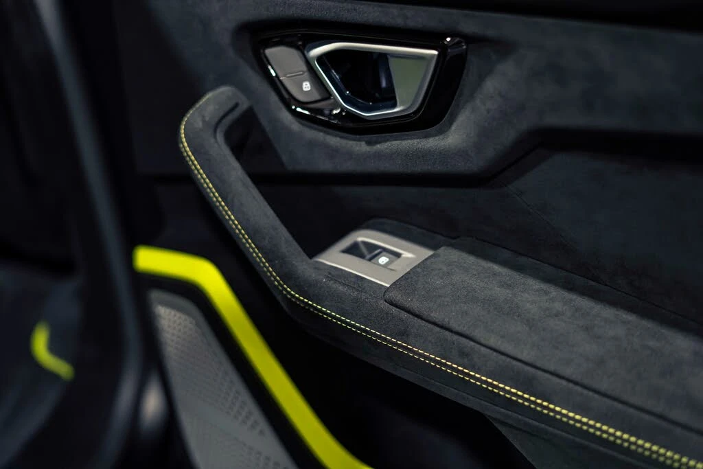 2023 Lamborghini Urus Performante - Image 23 of 31