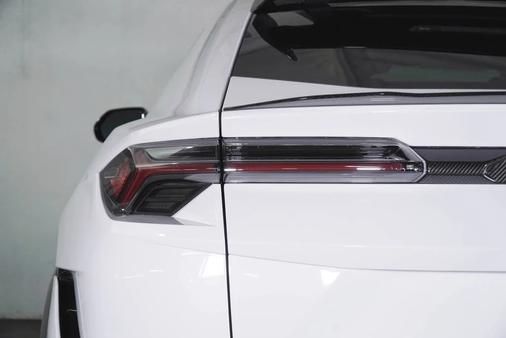 2023 Lamborghini Urus Performante - Image 18 of 31