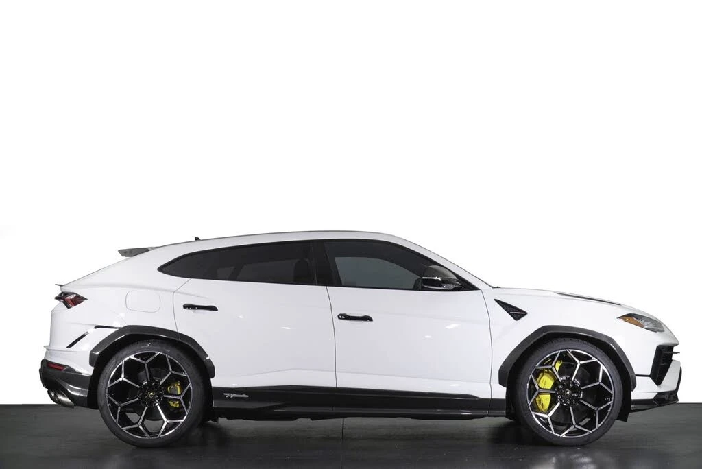 2023 Lamborghini Urus Performante - Image 16 of 31