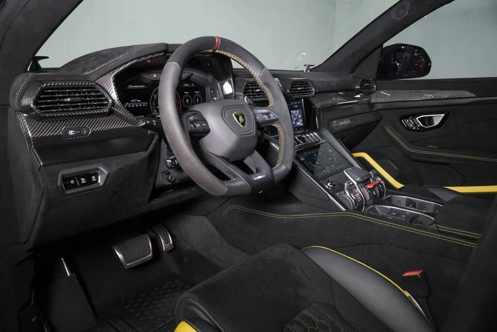 2023 Lamborghini Urus Performante - Image 3 of 31