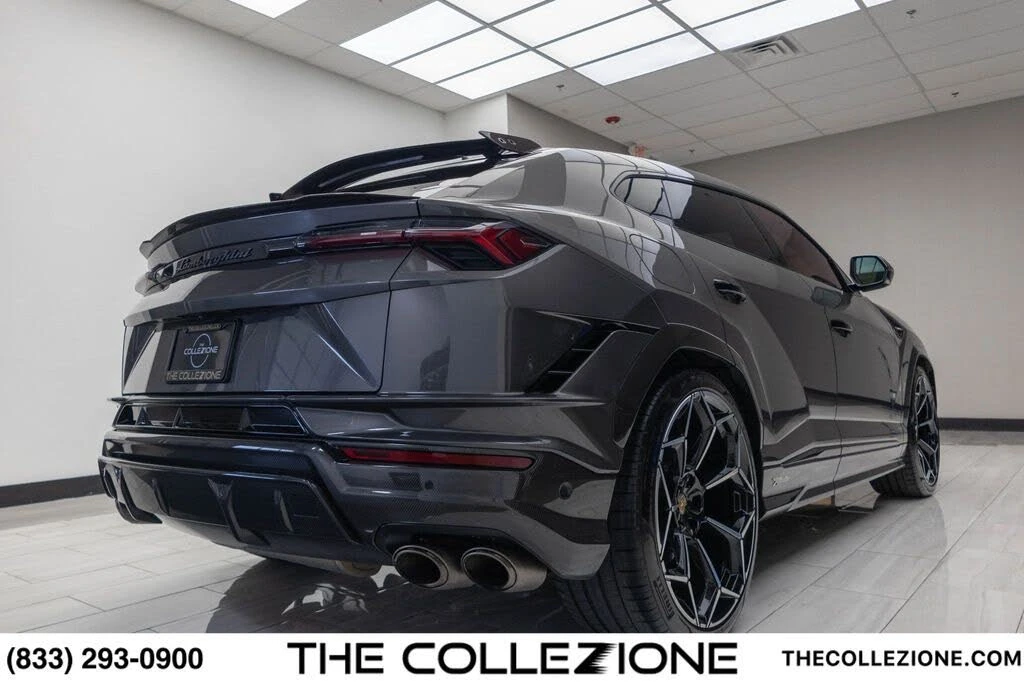 2023 Lamborghini Urus Performante - Image 28 of 31
