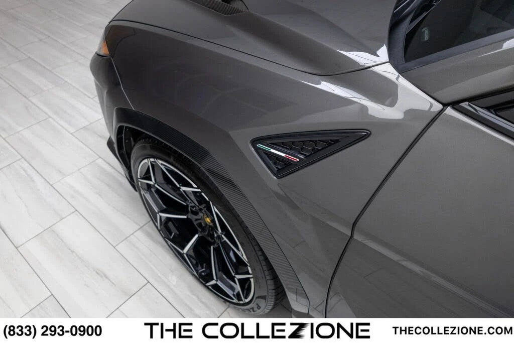 2023 Lamborghini Urus Performante - Image 14 of 31