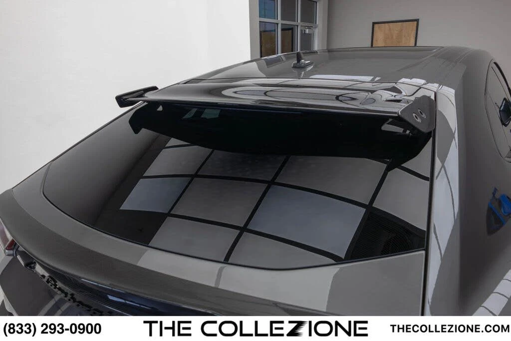2023 Lamborghini Urus Performante - Image 24 of 31