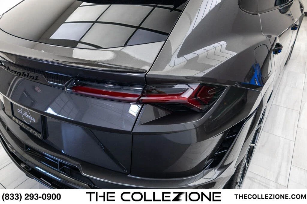 2023 Lamborghini Urus Performante - Image 26 of 31