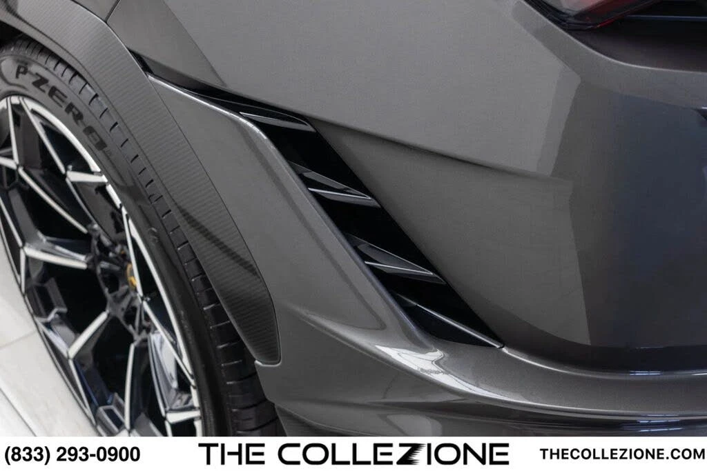 2023 Lamborghini Urus Performante - Image 20 of 31