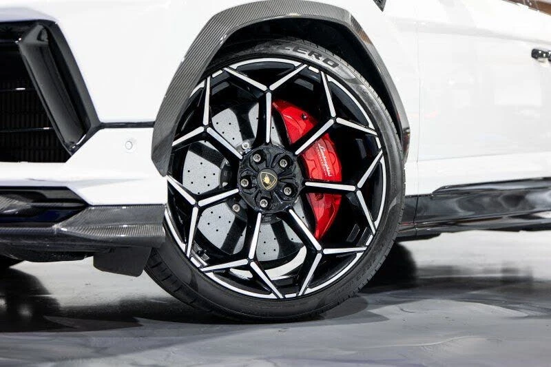 2023 Lamborghini Urus Performante - Image 11 of 26