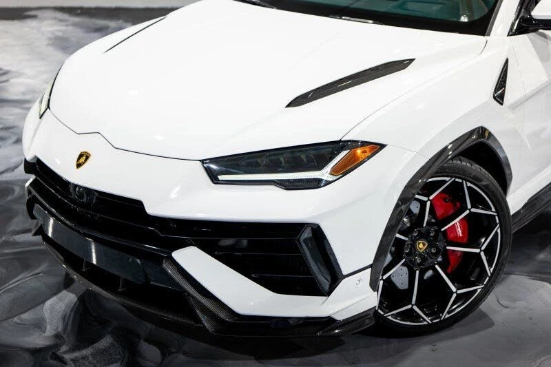2023 Lamborghini Urus Performante - Image 10 of 26