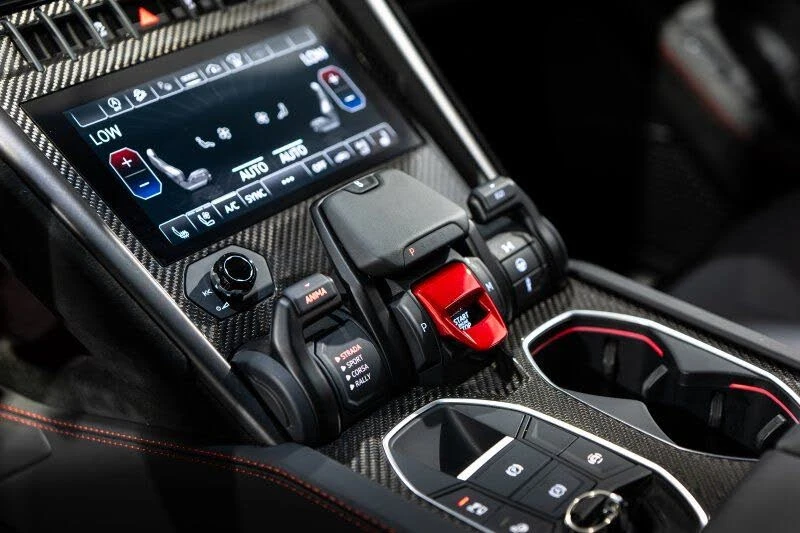 2023 Lamborghini Urus Performante - Image 17 of 26