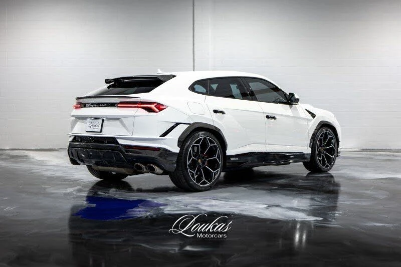 2023 Lamborghini Urus Performante - Image 5 of 26