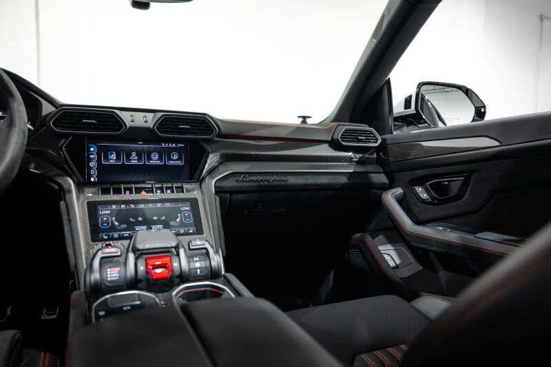 2023 Lamborghini Urus Performante - Image 22 of 26