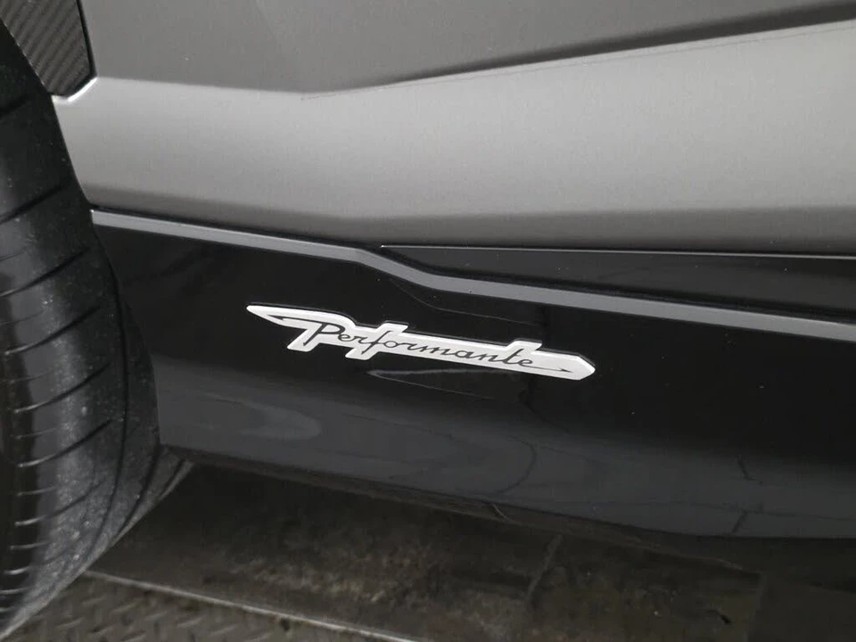 2023 Lamborghini Urus Performante - Image 22 of 29